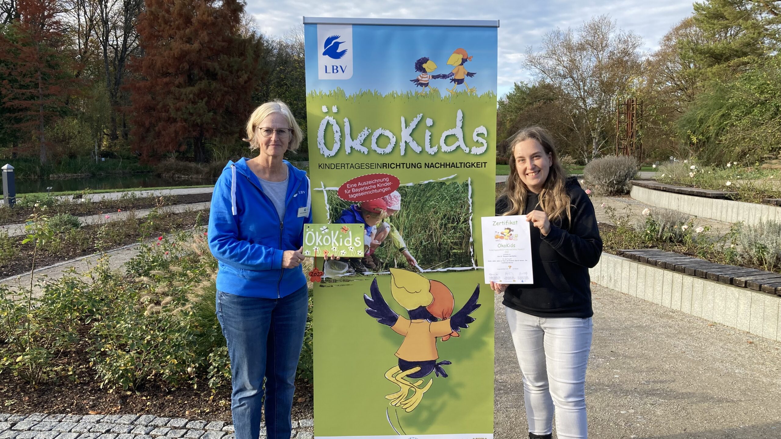 Die Kita St. Elisabeth aus Gersthofen erhält die Auszeichnung „Öko-Kids“.