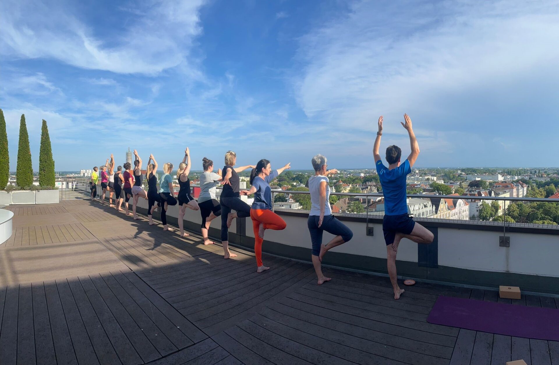 Yoga auf der Dachterrasse